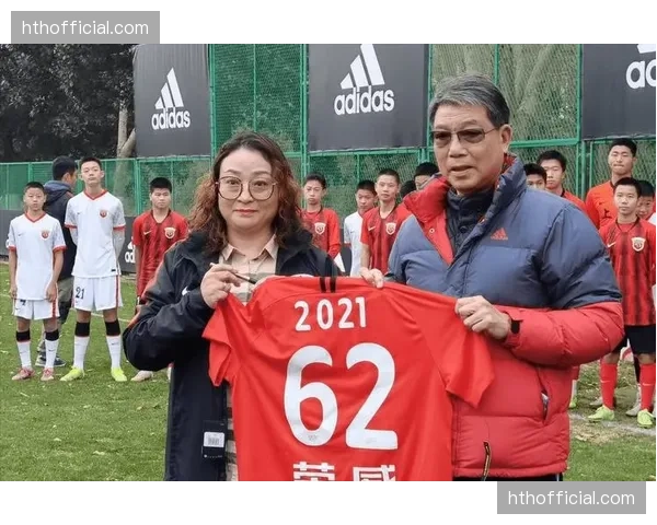 上海申花从负十分艰难起步 五轮三胜两平展现复苏迹象